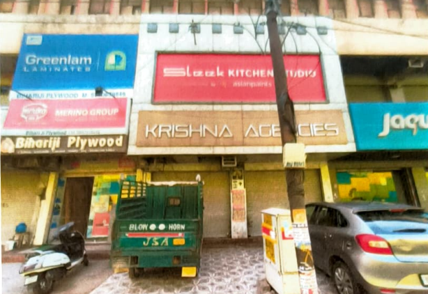 Shops for sale in Agra — photo 1
