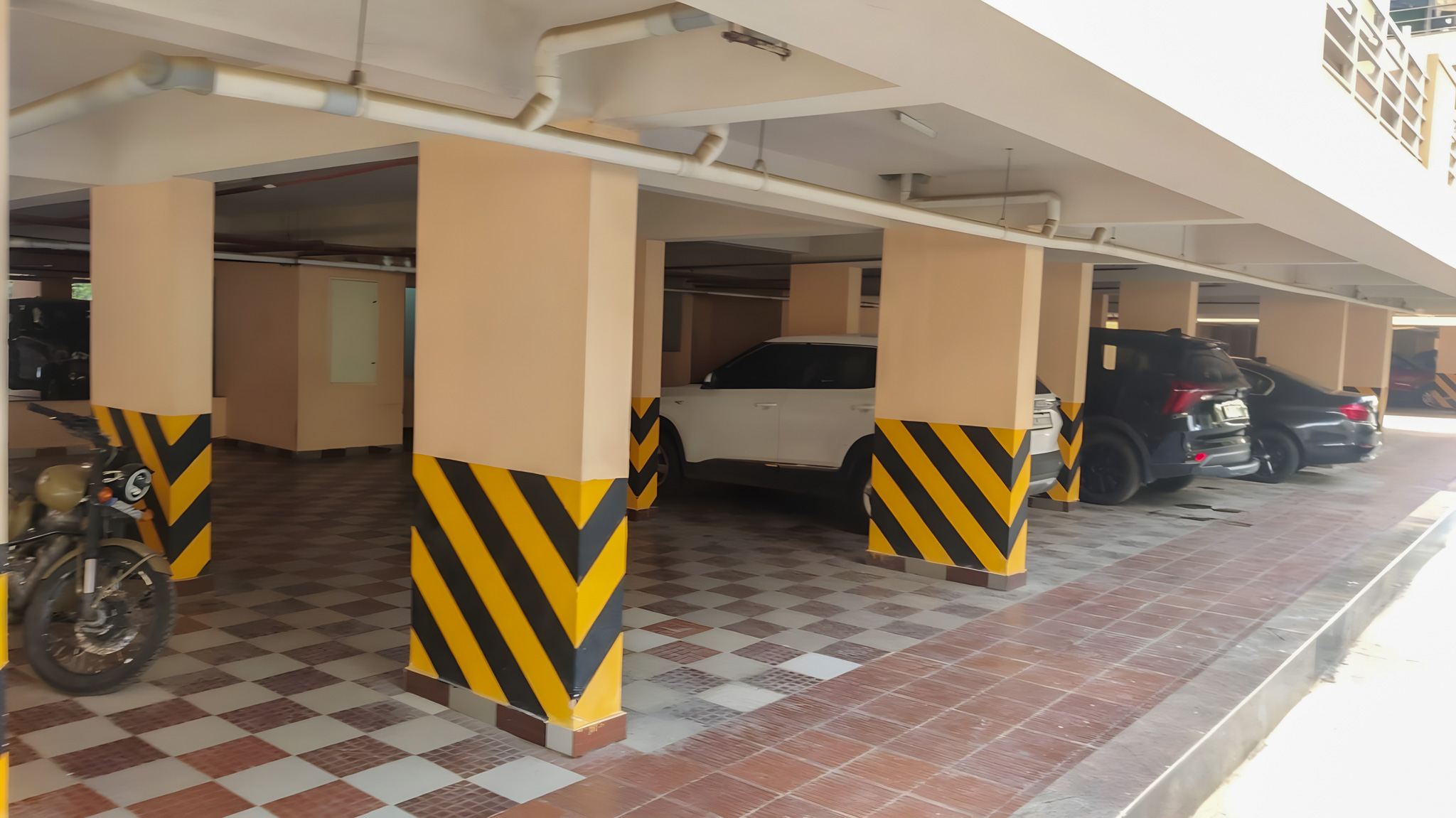 3 BHK Flat for sale in Unishire Terraza, It is in developed area facing to Rachenahalli main road easy to access to Thanisandra Bengaluru — photo 10