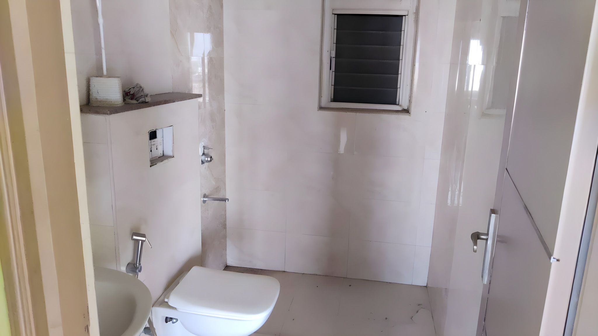 3 BHK Flat for sale in Unishire Terraza, It is in developed area facing to Rachenahalli main road easy to access to Thanisandra Bengaluru — photo 20