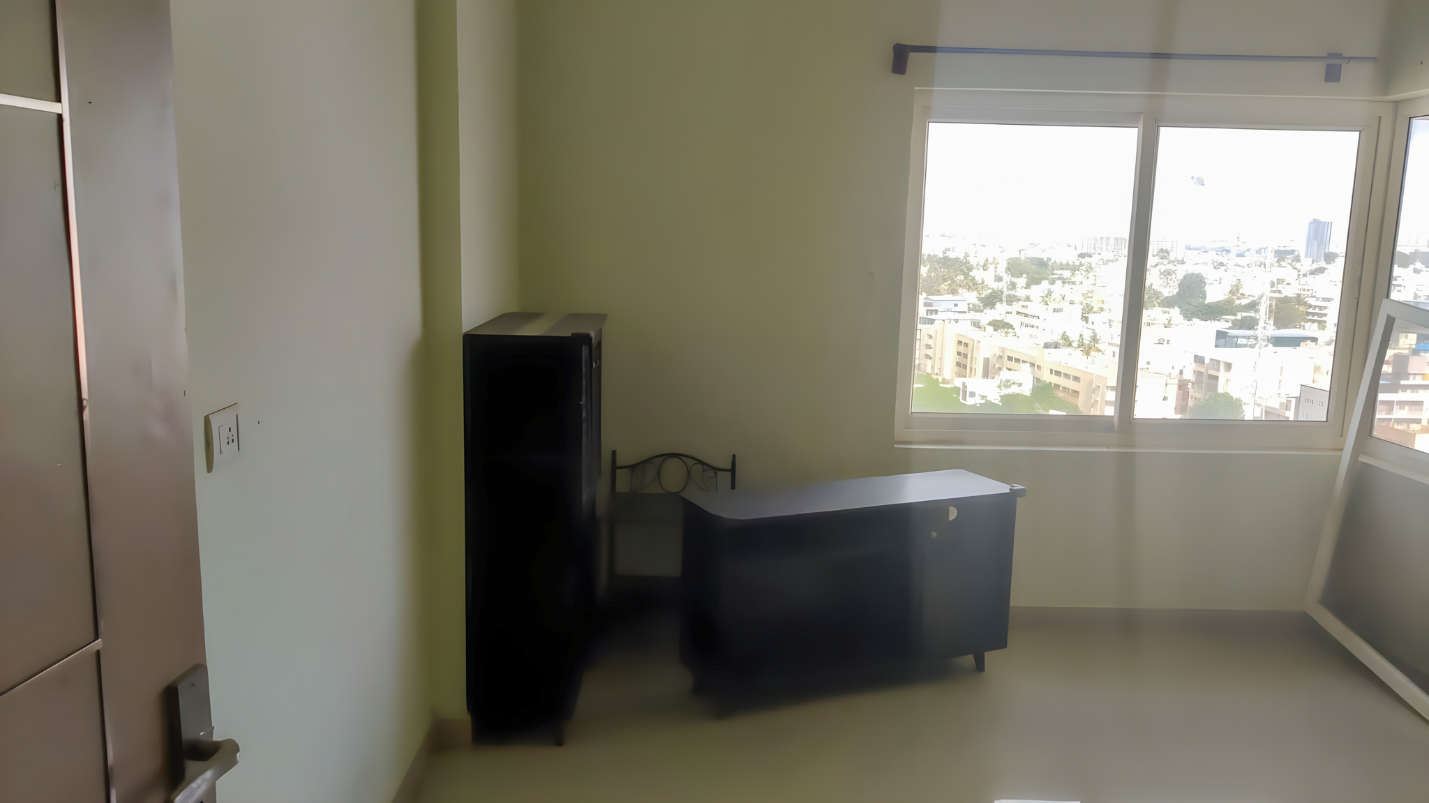 3 BHK Flat for sale in Unishire Terraza, It is in developed area facing to Rachenahalli main road easy to access to Thanisandra Bengaluru — photo 1