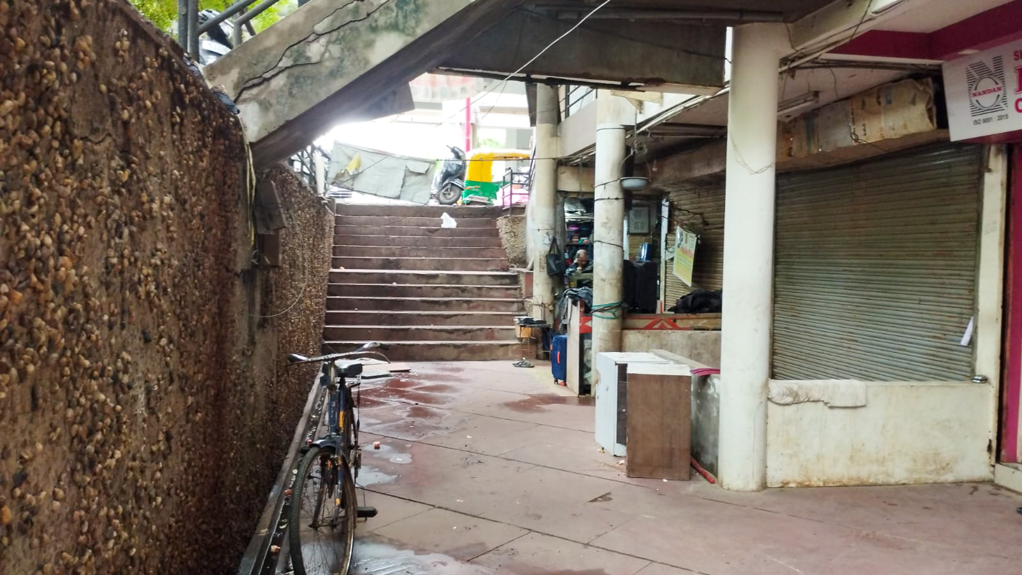 26 square meter Office for sale in Ahmedabad — photo 2