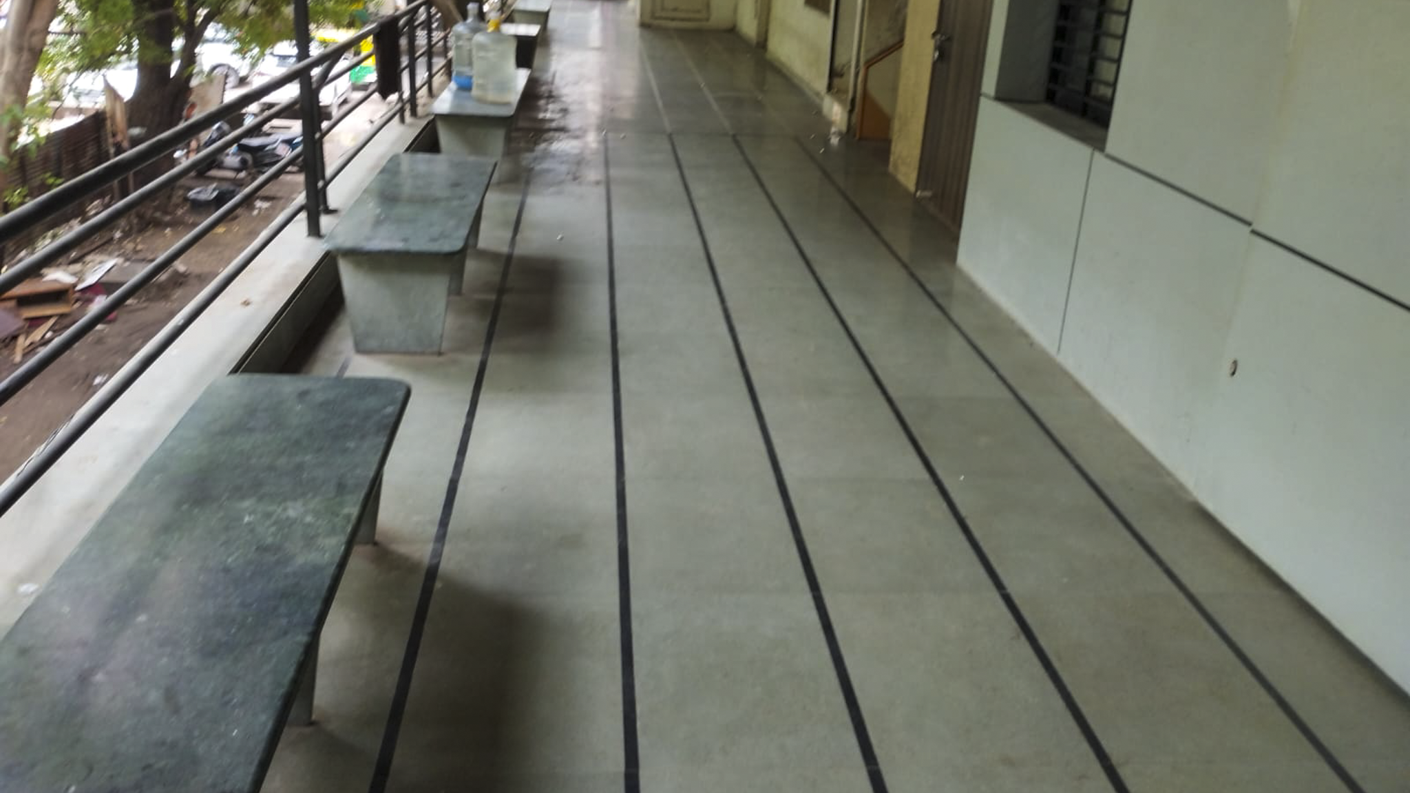 515 square feet Office for sale in Ahmedabad — photo 6
