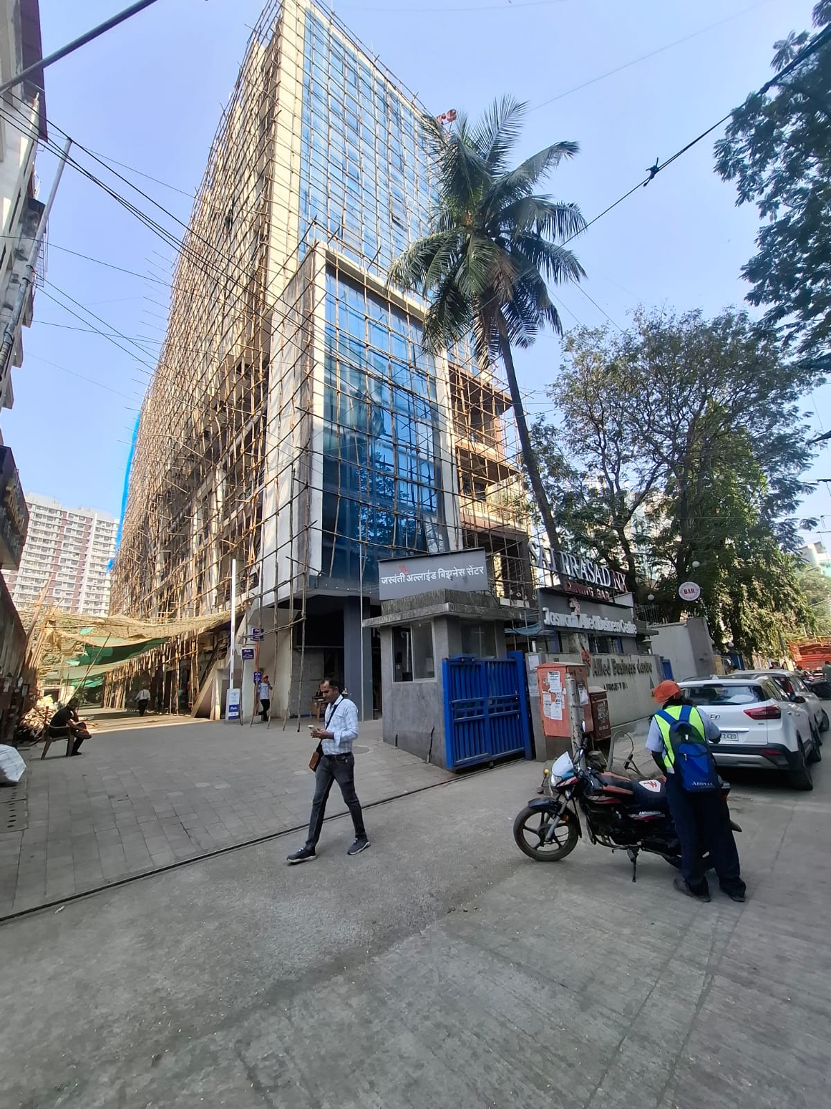 228 square feet Shops for sale in MALAD WEST Mumbai — photo 2