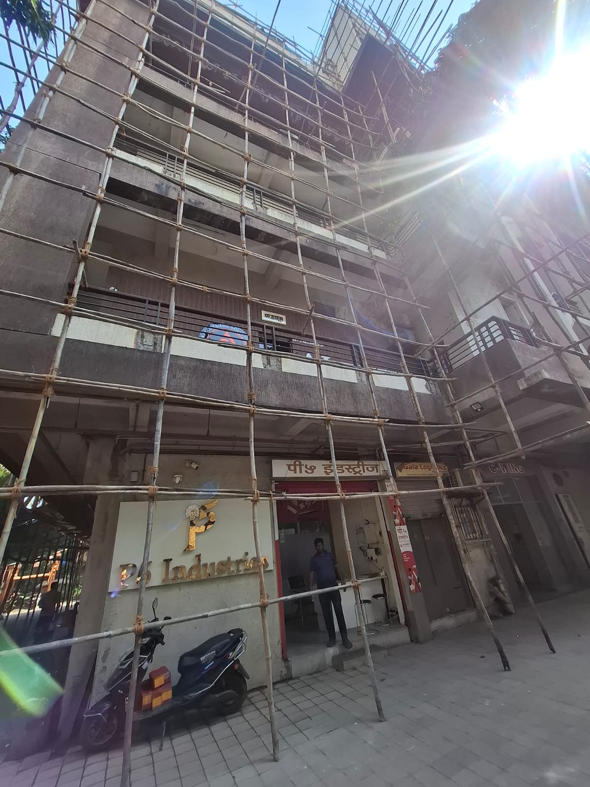 228 square feet Shops for sale in MALAD WEST Mumbai — photo 7