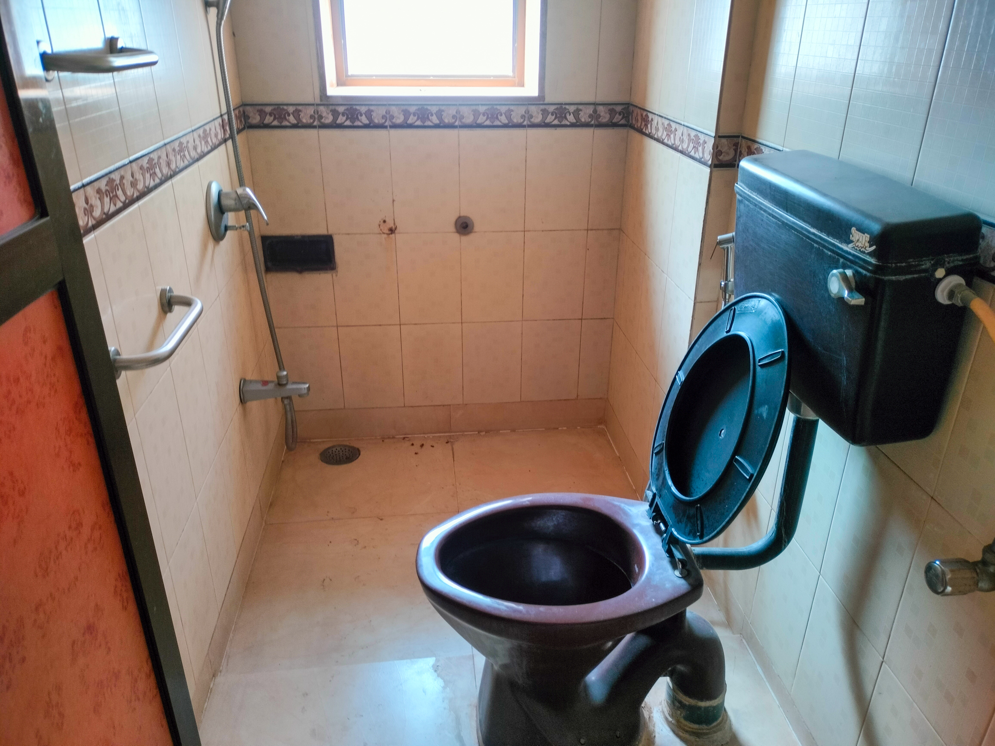 2 BHK Flat for sale in Himgiri CHS, Pedder Road Mumbai — photo 24