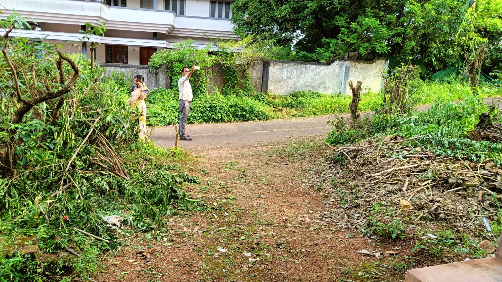 842 square feet Individual House for sale in Aduvassery  Nedumbassery — photo 3