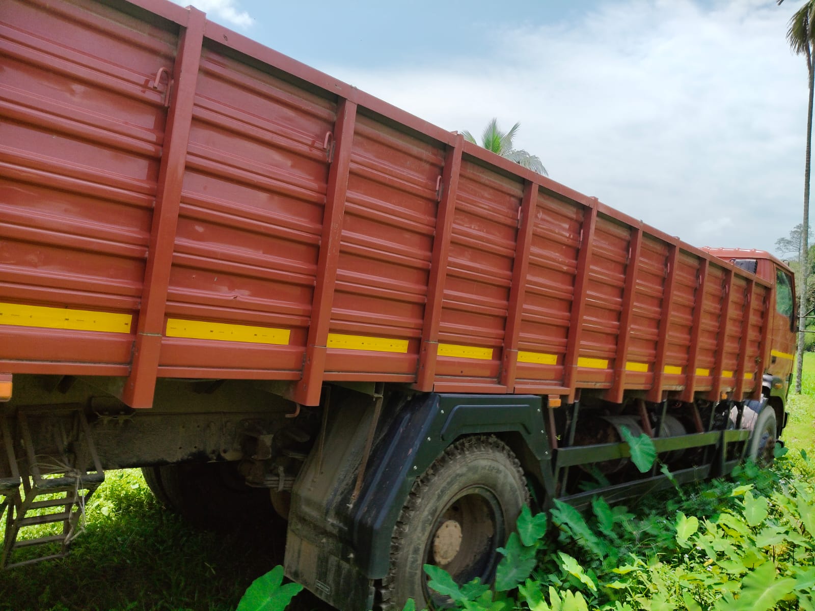TATA MOTORS TRUCK 1916 LPT DCR for sale in Sivasagar — photo 2