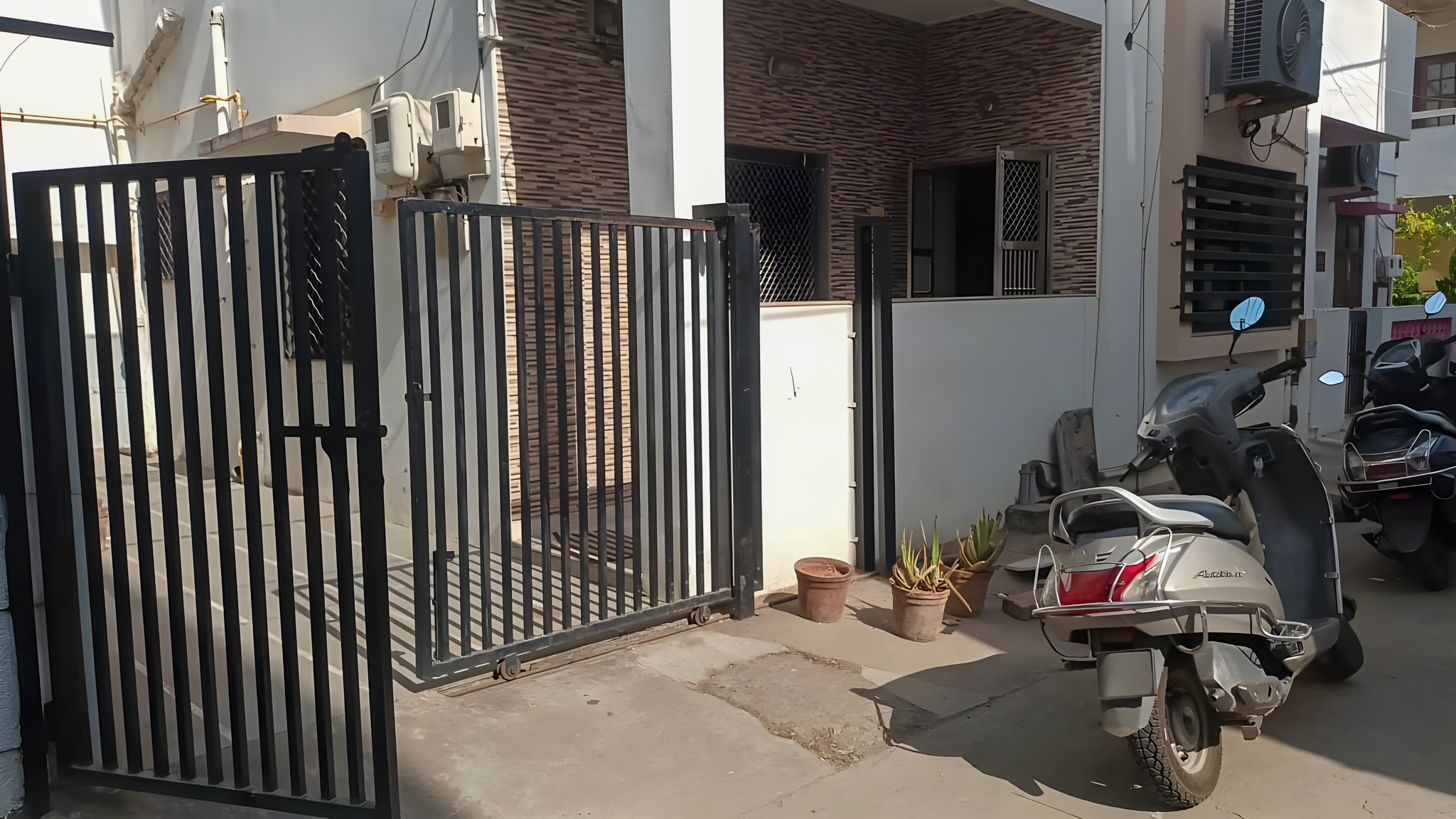 3 BHK Individual House for sale in JAGAN NATH PURAM, Manjalpur Vadodara — photo 3