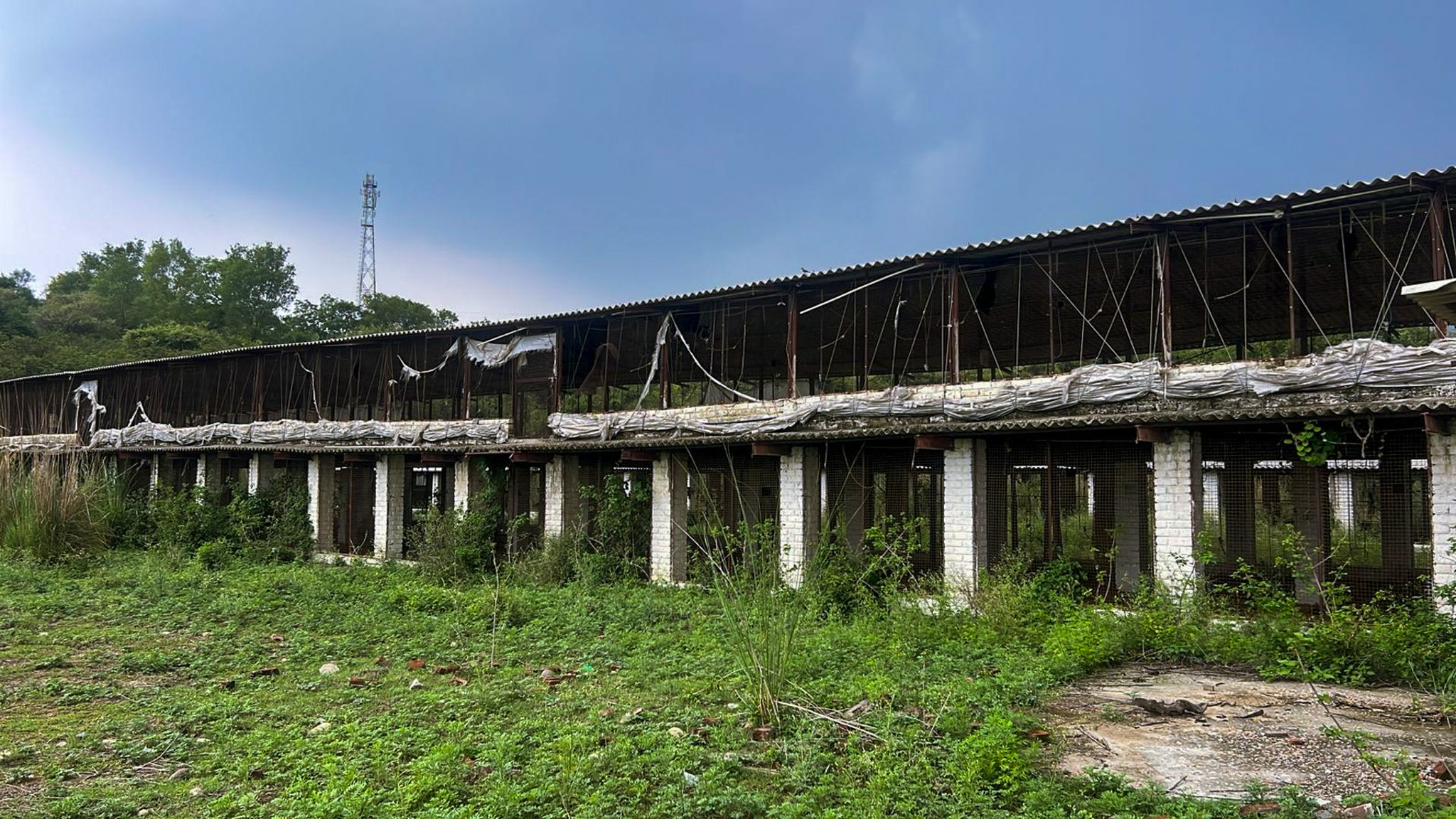 3294 square meter Godowns for sale in Una — photo 3
