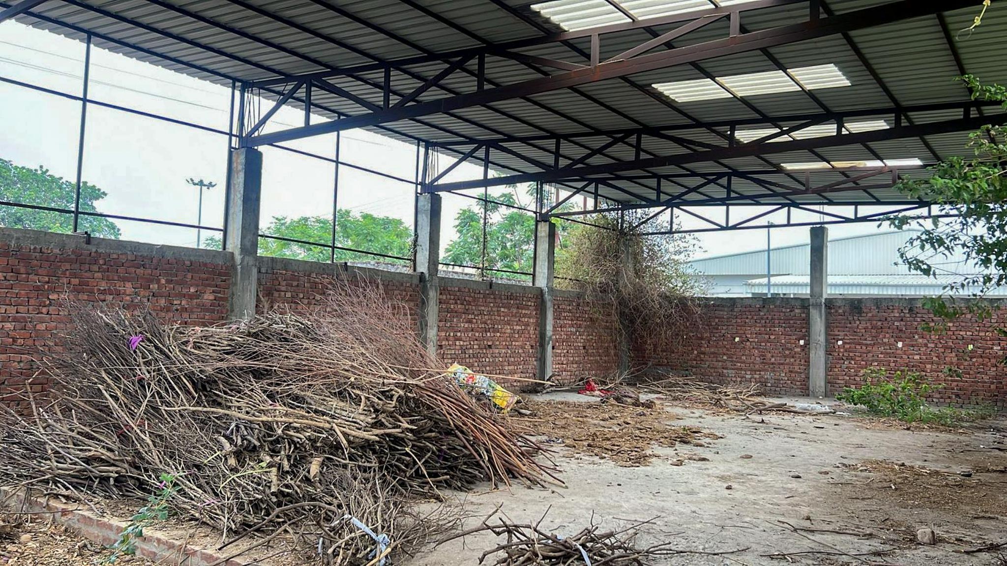 Godowns for sale in Santokhgarh — photo 1
