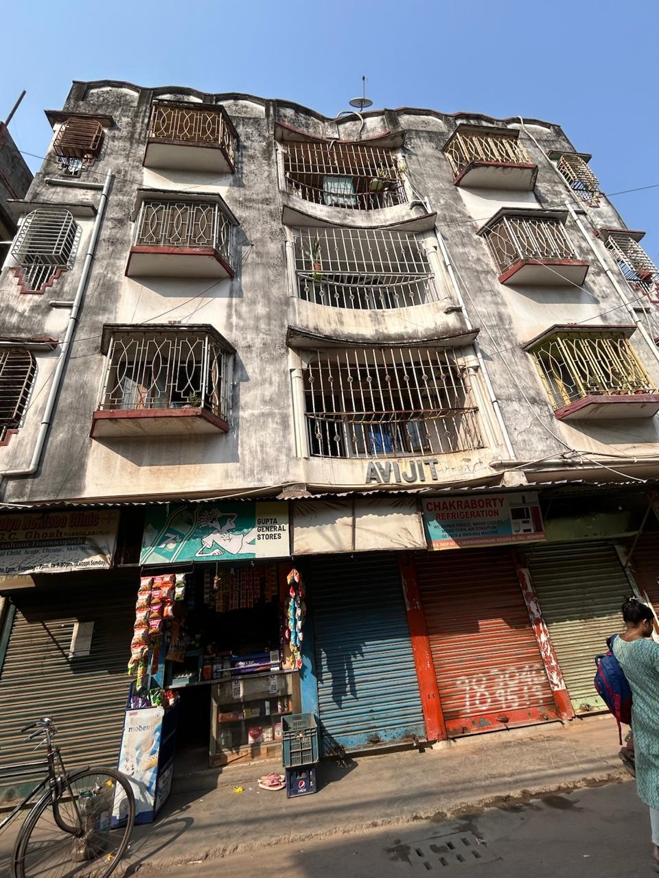 845 square feet Flat for sale in BAGUIATI Kolkata — photo 3