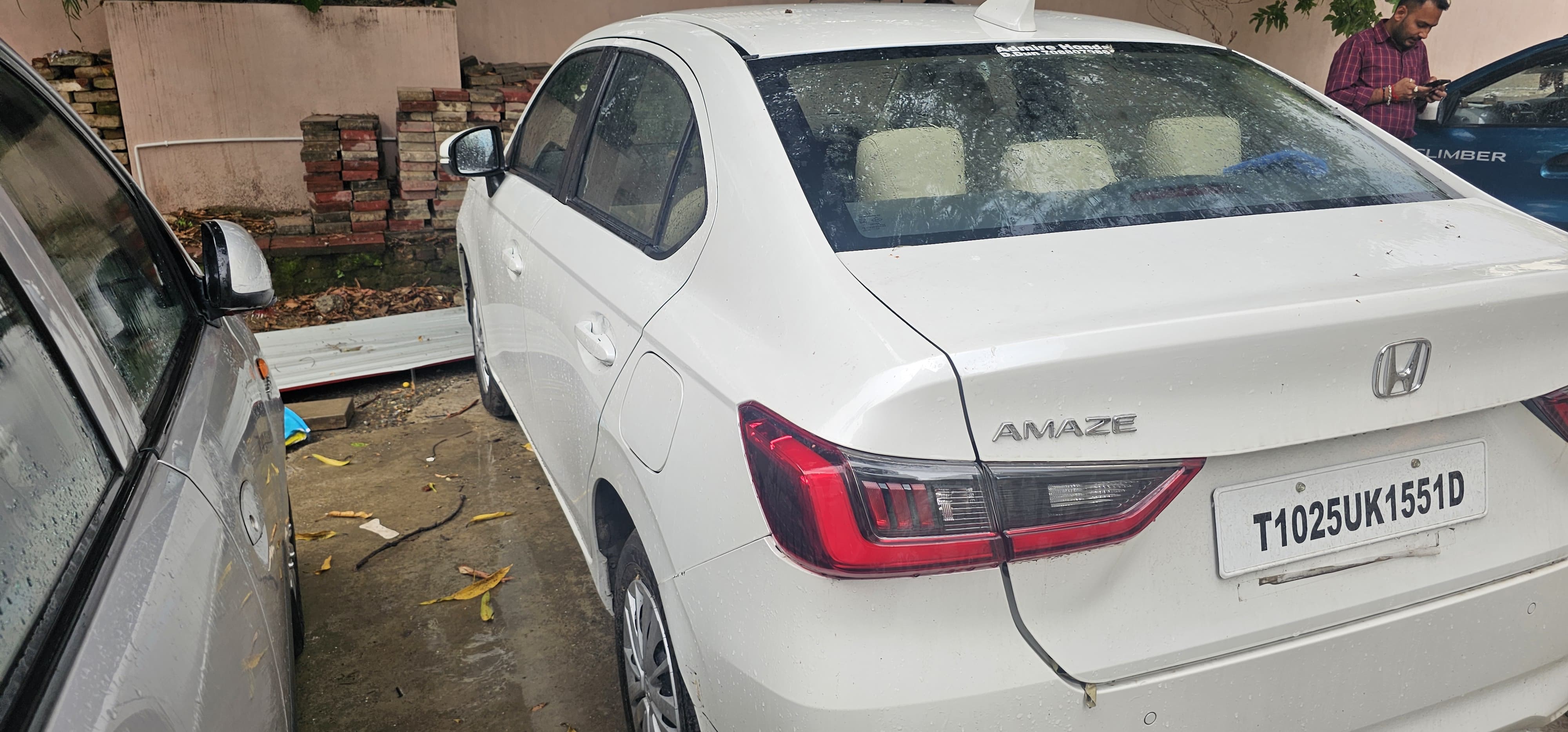 Honda Amaze 3RD Gen V MT for sale in 209, Aadrash Gram, Rishikesh, Dehradun, Uttrakhand-249201 Dehradun — photo 2
