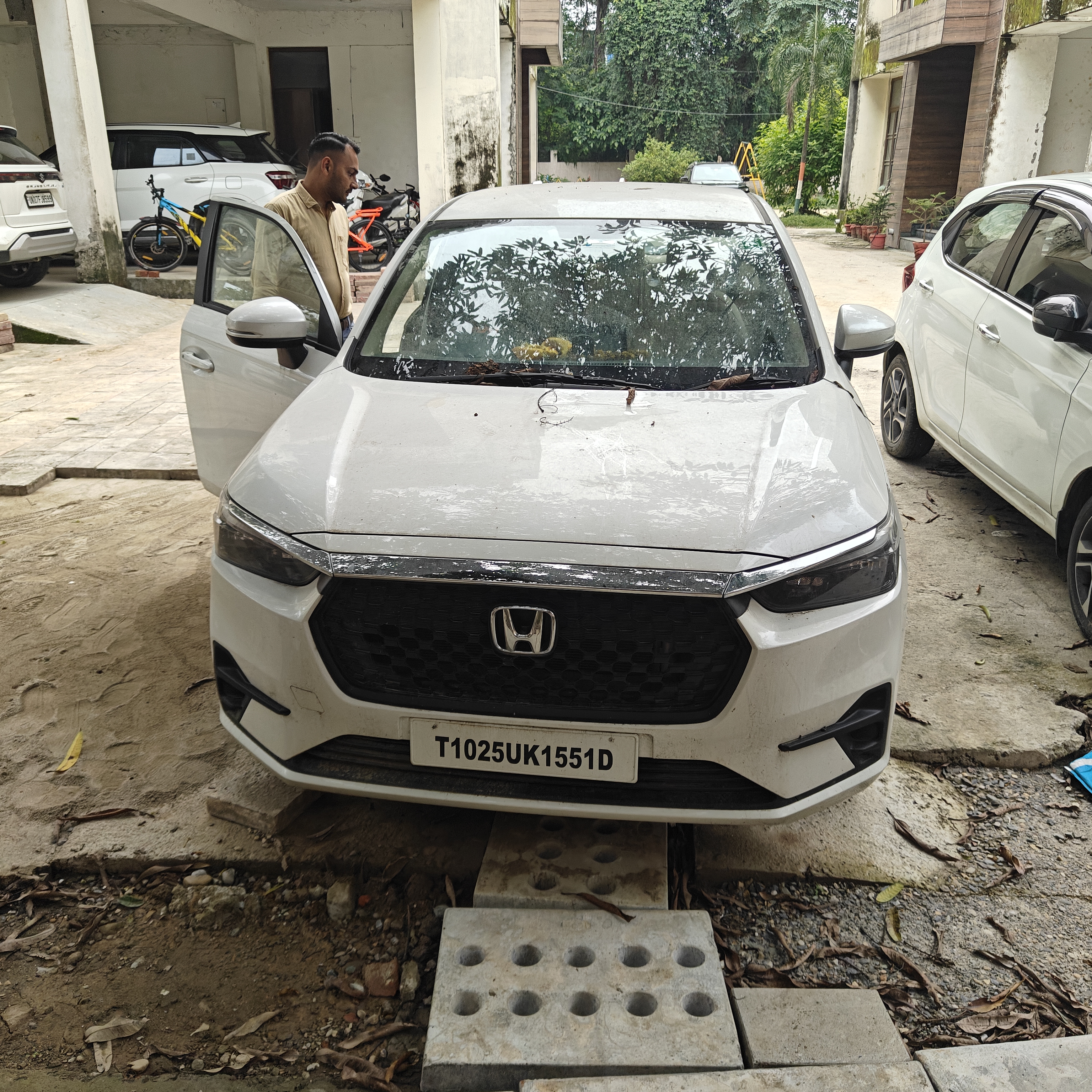 Honda Amaze 3RD Gen V MT for sale in 209, Aadrash Gram, Rishikesh, Dehradun, Uttrakhand-249201 Dehradun — photo 1