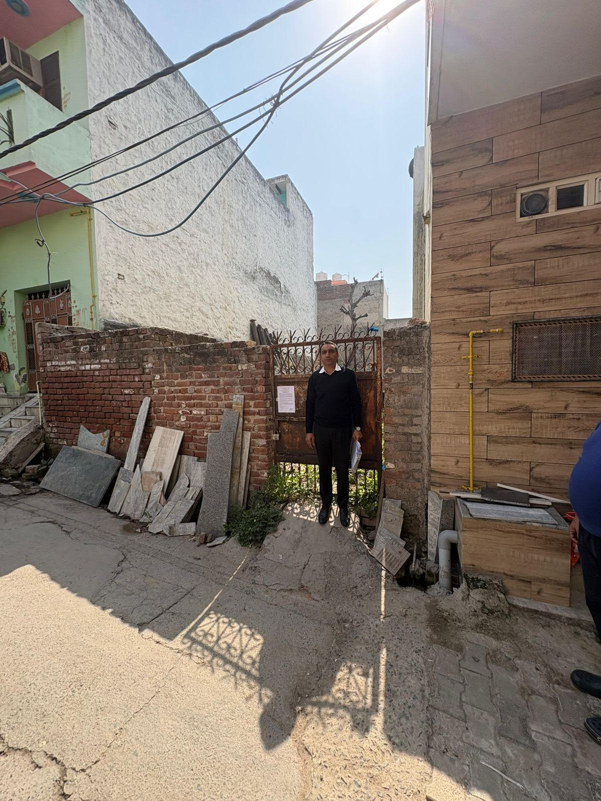 Plot for sale in URBAN New Delhi — photo 1