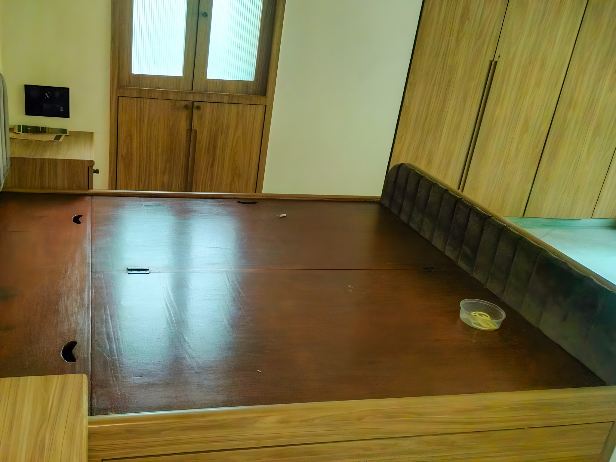 Flat for sale in Khar Village, Bandra District Mumbai — photo 16