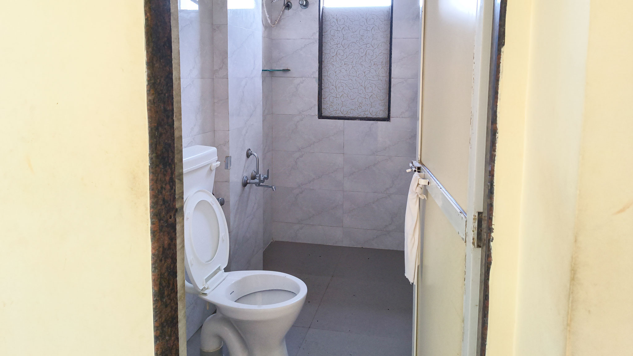 1 BHK Flat for sale in Damodar Bhavan CHSL, Walkeshwar Mumbai — photo 9