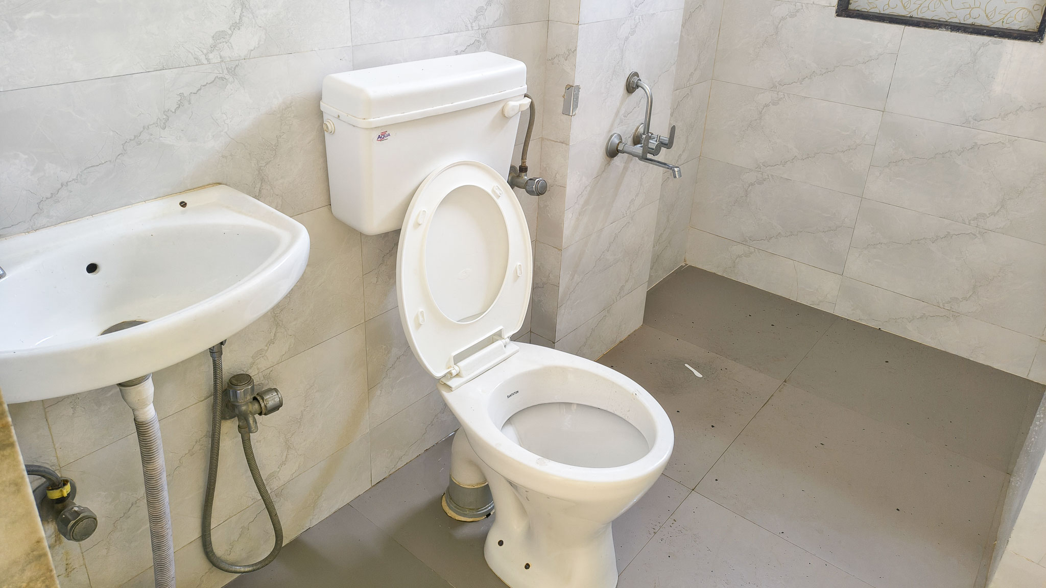 1 BHK Flat for sale in Damodar Bhavan CHSL, Walkeshwar Mumbai — photo 10