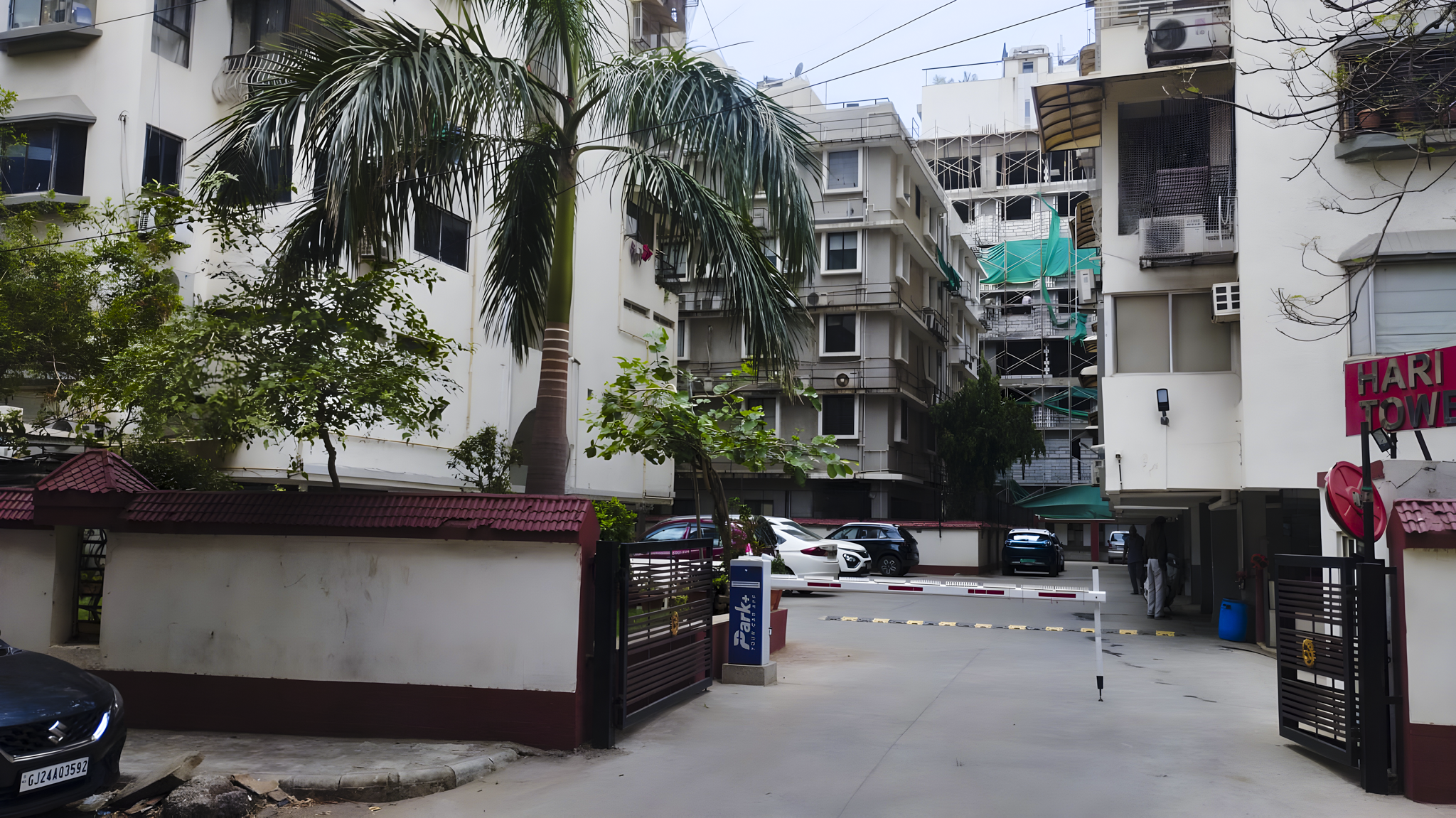 5 BHK Flat for sale in Hari Om Tower, Ahmedabad, Gujarat. Ahmedabad — photo 1