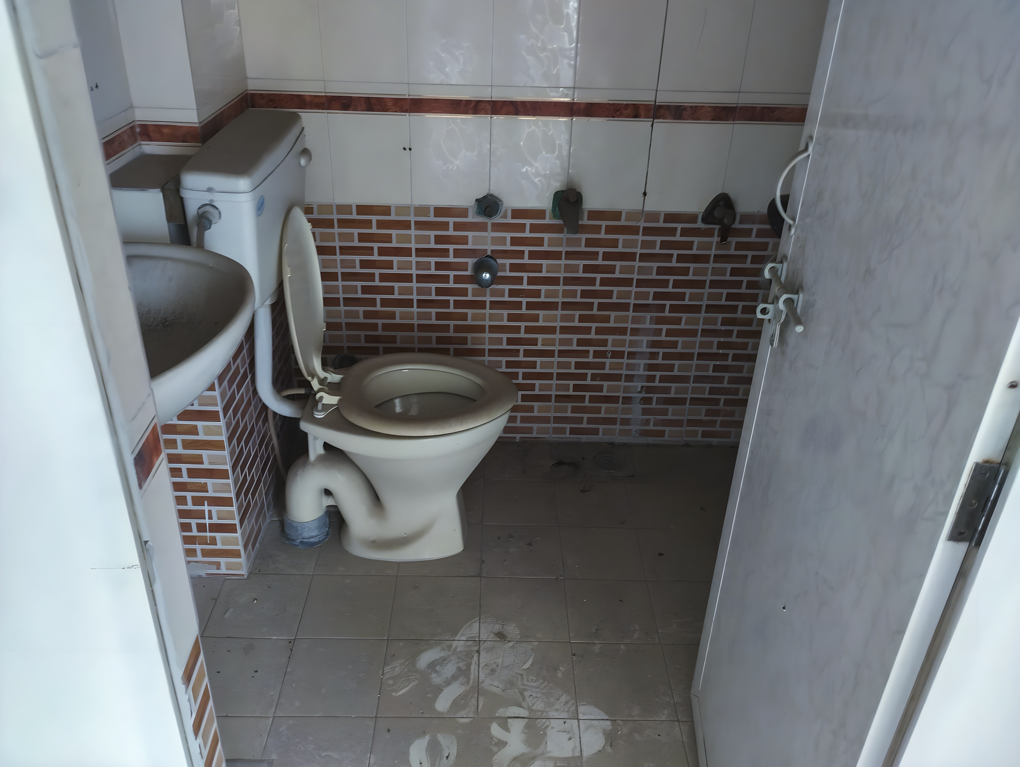 5 BHK Flat for sale in Hari Om Tower, Ahmedabad, Gujarat. Ahmedabad — photo 10