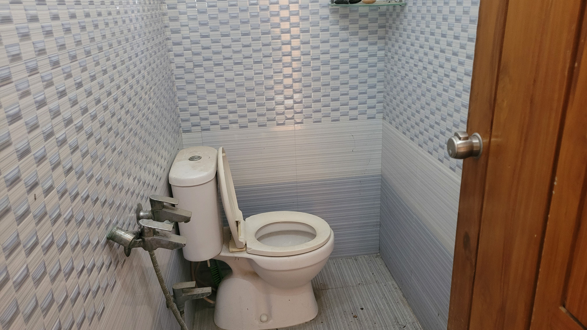 1749 square feet Individual House for sale in Sy.No: 721, D.No: : 23-6-19/8, Munireddy Nagar, Near Padmavathi Mahila University, Tirupati Town, Tirupati Municipal Corporation, Tirupati Urban Mandal, Tirupati Dist, AP, Munireddy Nagar Residential Area — photo 19