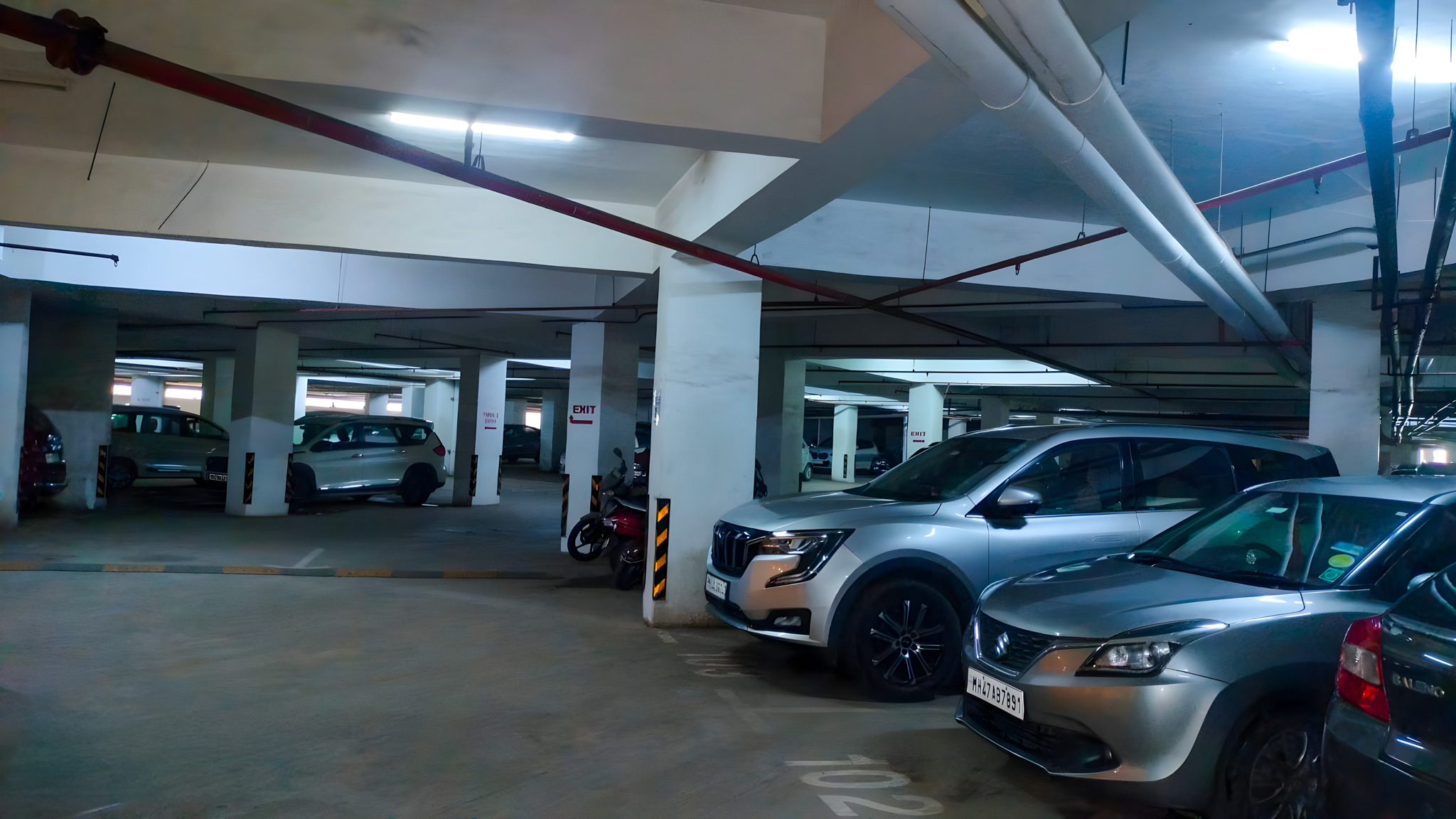 Flat for sale in kandivali east Mumbai — photo 16