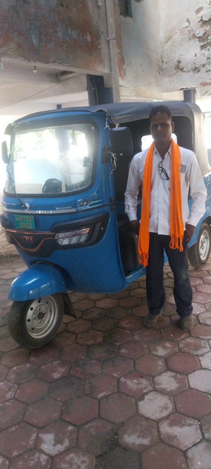2025 Mini Metro EV Mini Metro Electric Passenger Passenger E-rickshaw 350 km less than 1 year for sale in Bank of india officer Quater Jabalpur — photo 2
