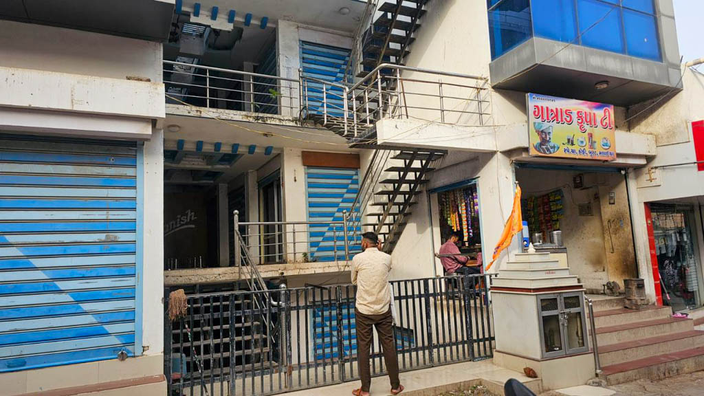Shops for sale in Savarkundla — photo 9