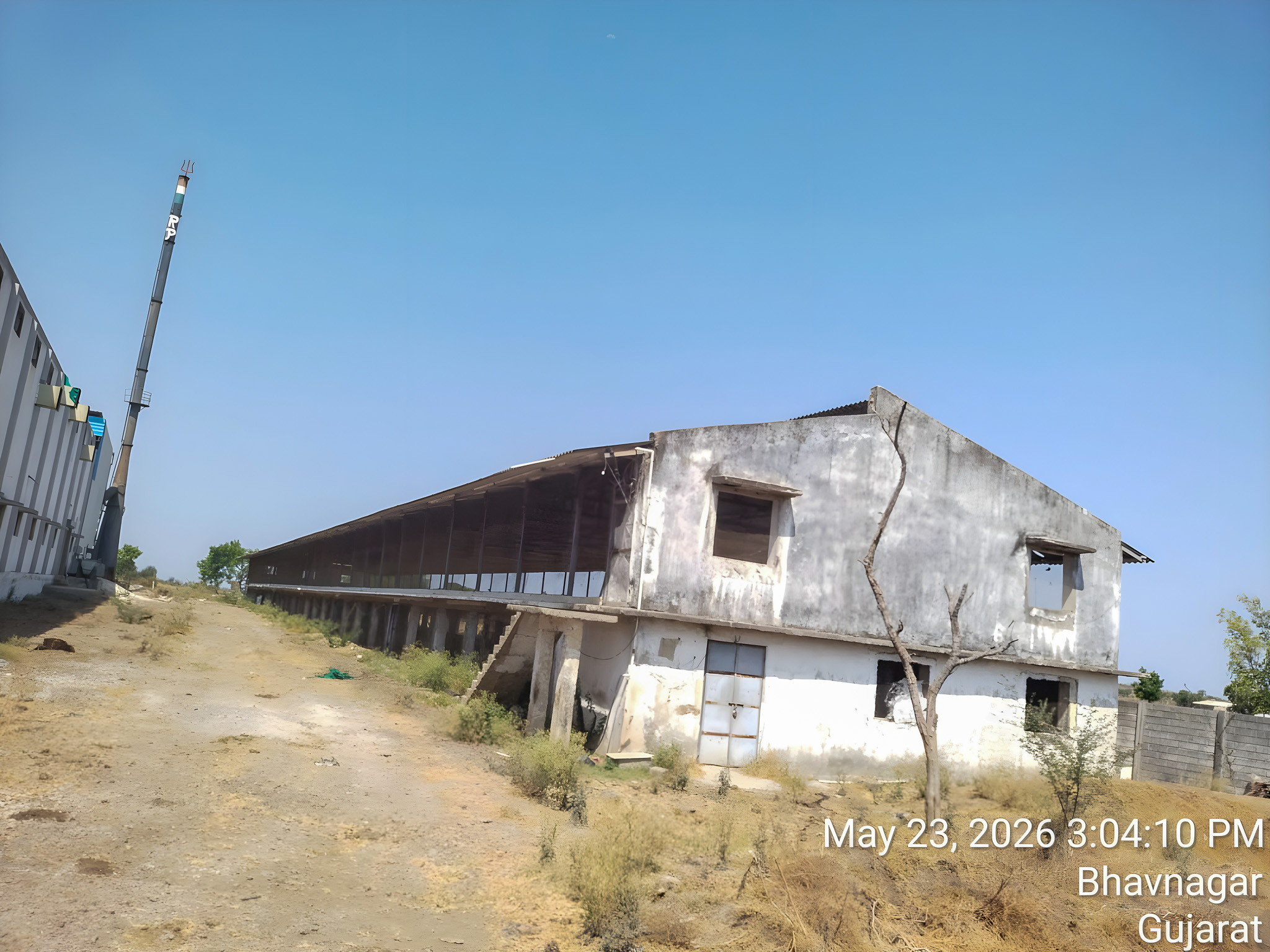 Industrial Plot with Factory Building for sale in MAHUVA Katpar — photo 2