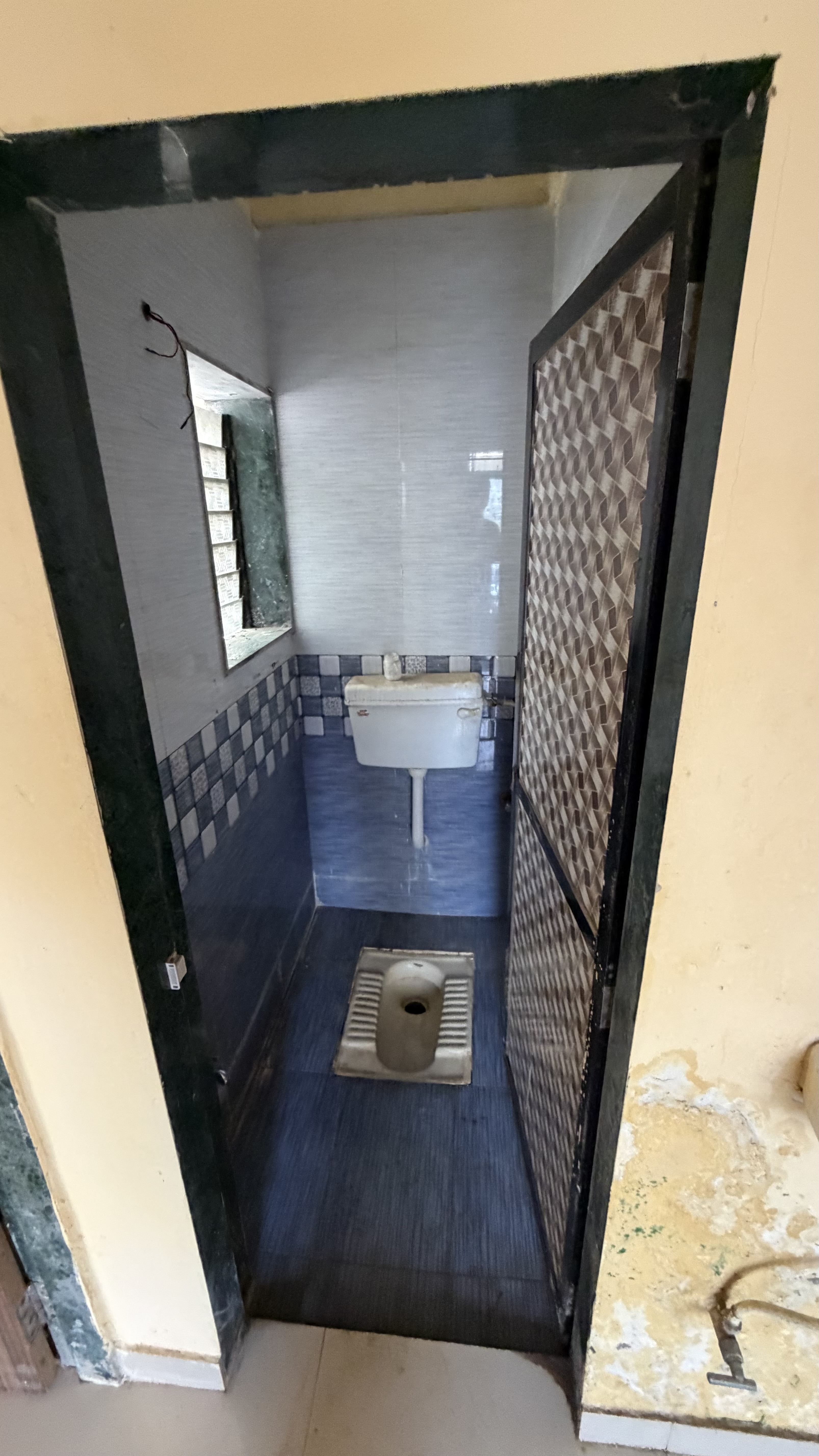 499.69 square feet Flat for sale in Pen