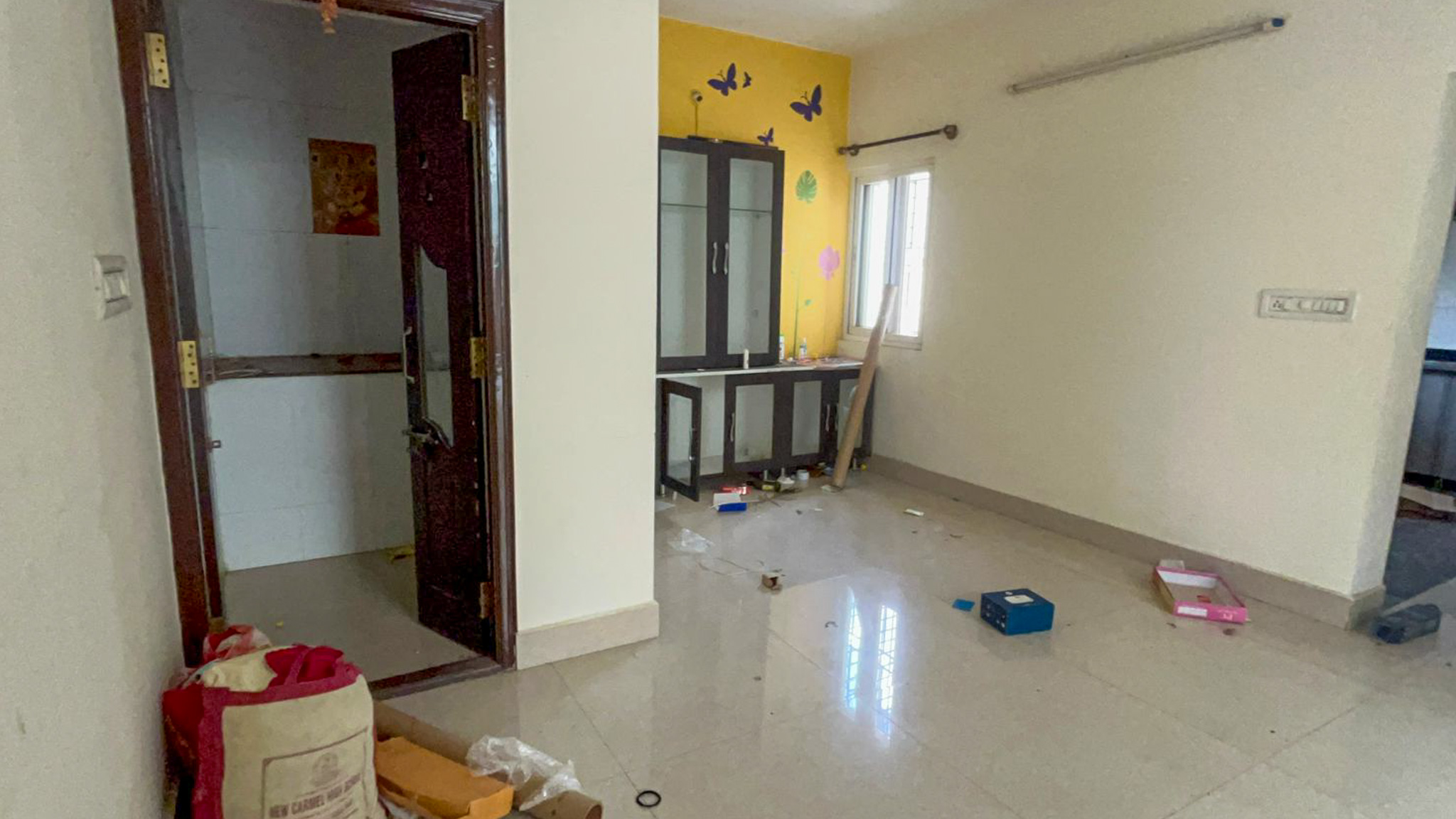 1350 square feet Flat for sale in BENGALURU Bengaluru — photo 8