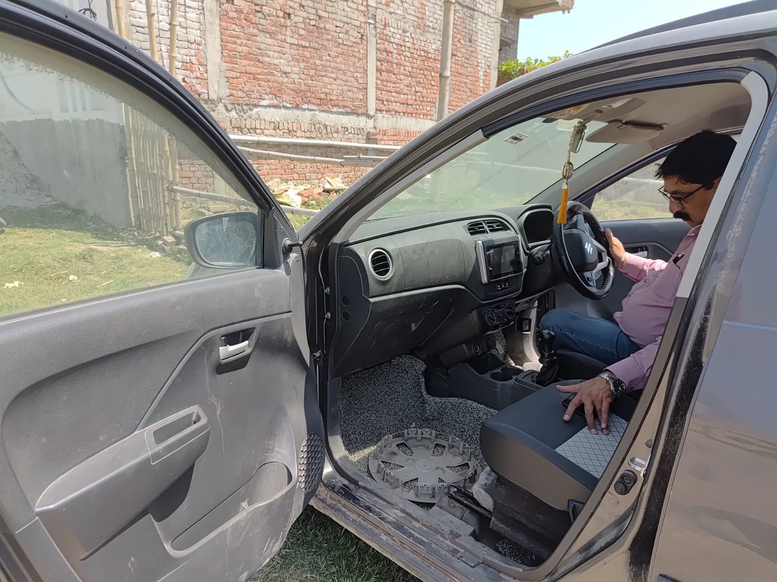 2024 Maruti Suzuki Alto K10 VXi Plus Hatchback 25000 km 2 years for sale in HOUSE OF MR. VIJAY SHARMA (RECOVERY AGENT) Mughalsarai — photo 9