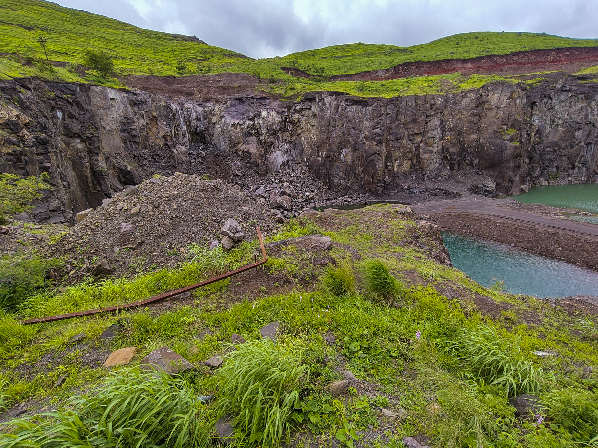 22000 square meter Quarry Land with machinery for sale in Sasvad — photo 4