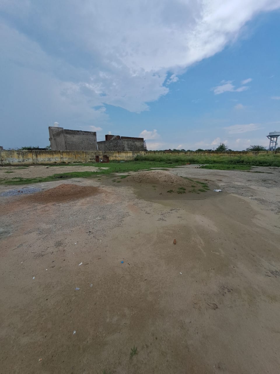 Shed with Plant and Machinery for sale in Awagarh — photo 2