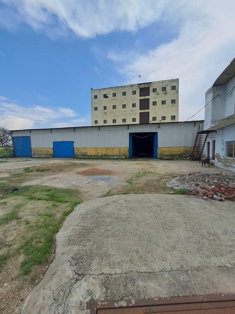 Shed with Plant and Machinery for sale in Awagarh — photo 4