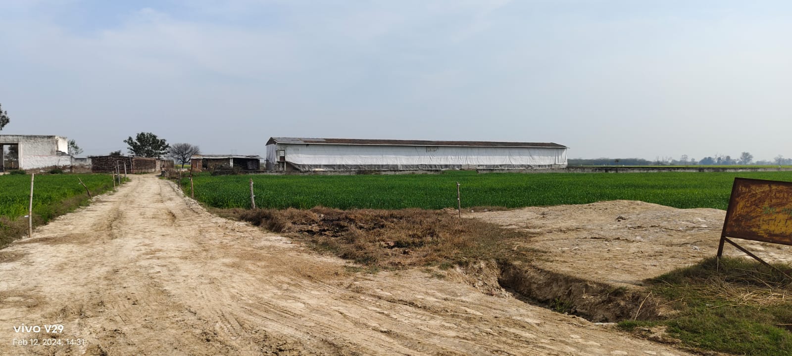 6070 square meter Industrial Plot with Factory Building for sale in Sikandra Rao — photo 1