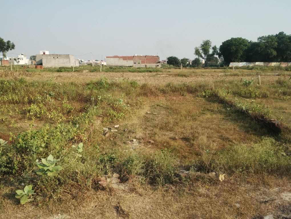 Plot for sale in 27°55'30.10"N 78° 6'45.05"E Aligarh — photo 1