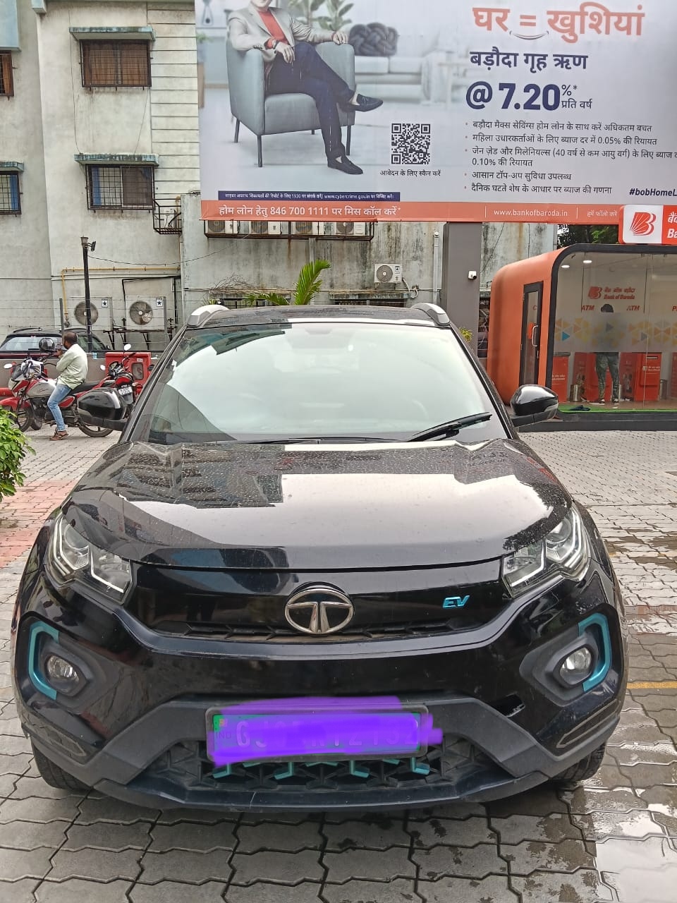 2022 Tata Nexon EV XZ+ SUV 165240 km 4 years for sale in VERVE RECOVERY AGENCY Surat — photo 2