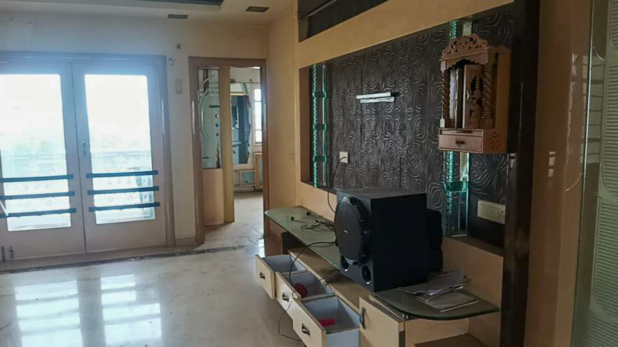 4 BHK Flat for sale in SURYA ENCLAVE, Surya Enclave Apartment Opp Bank of Baroda, City Light Road,Surat Chalthan — photo 5