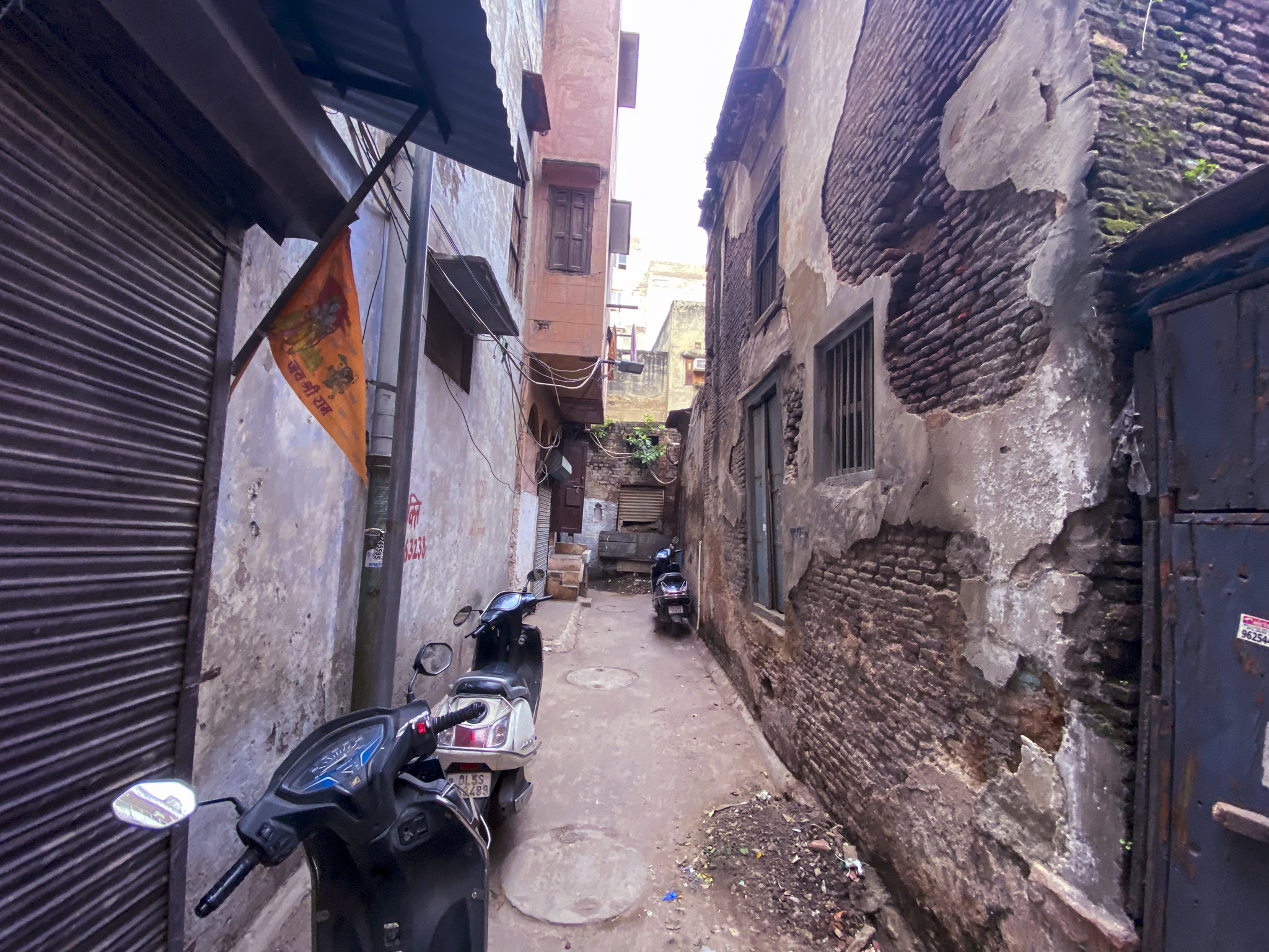 9.26 square yard Shops for sale in Hauz Quazi New Delhi — photo 5