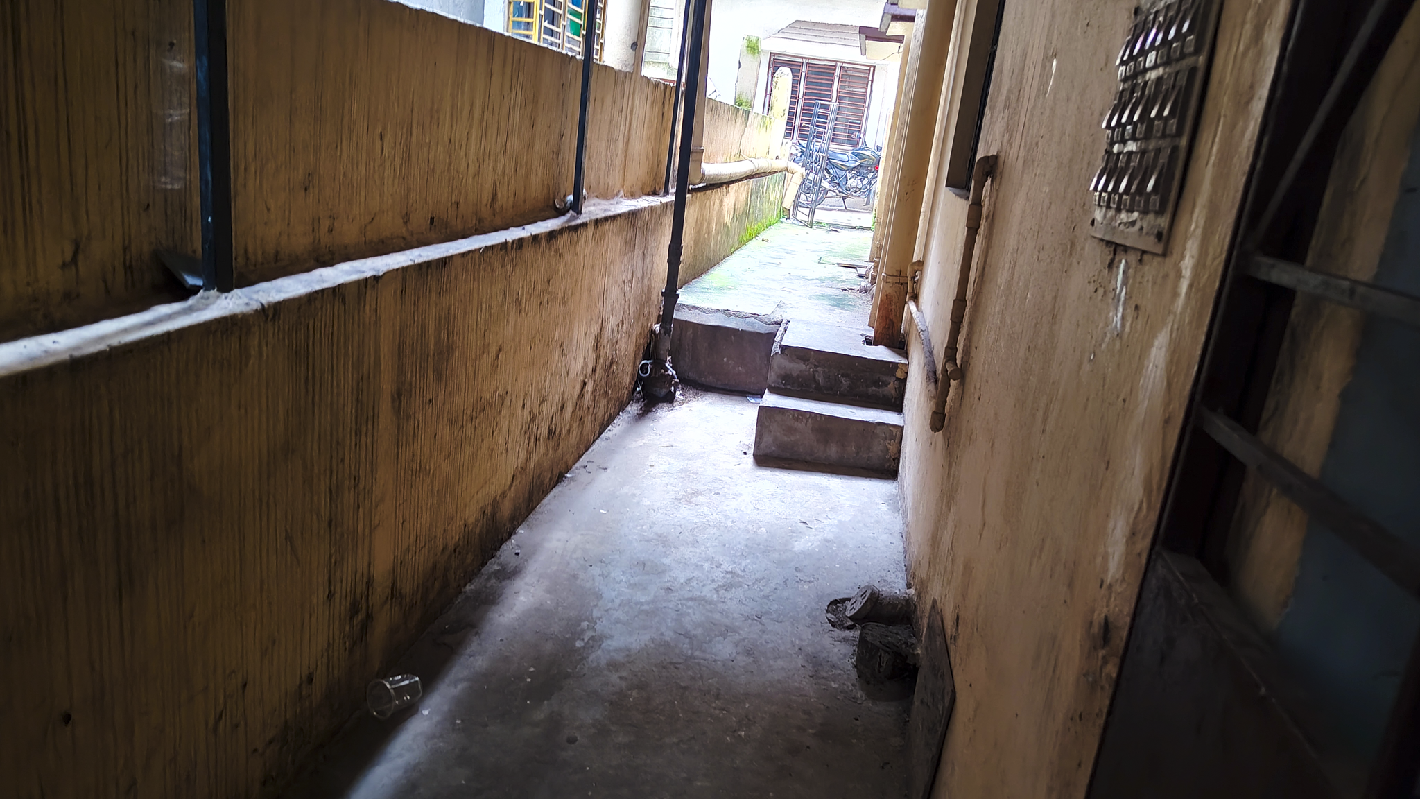 2 BHK Flat for sale in UNITED VILLA , BAGUIATI Kolkata — photo 7