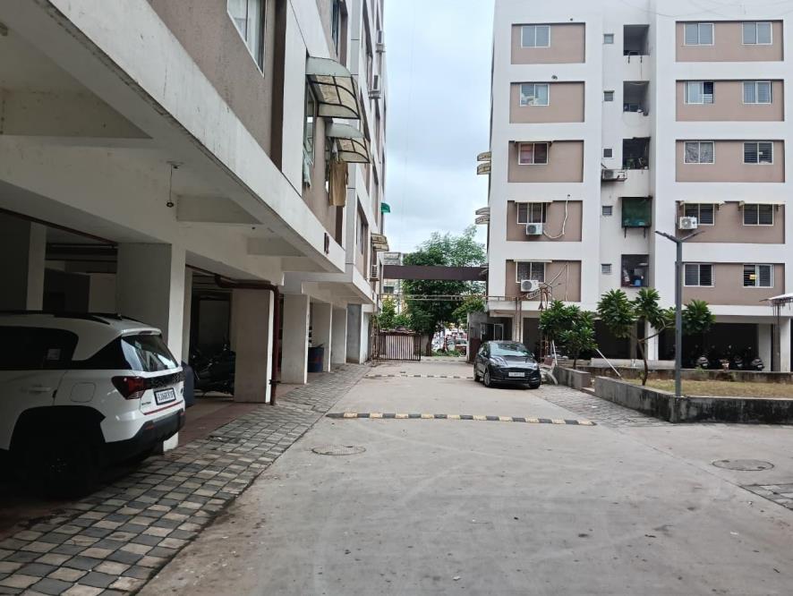Flat for sale in Vadodara — photo 4