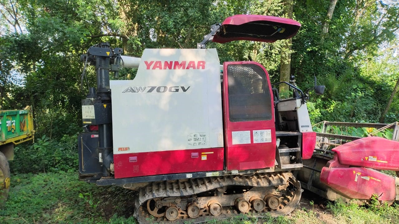 YANMAR COMBINE HARVESTER (Machin) for sale in Memari — photo 1