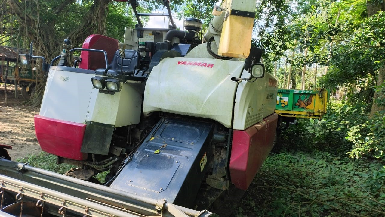 YANMAR COMBINE HARVESTER (Machin) for sale in Memari — photo 3