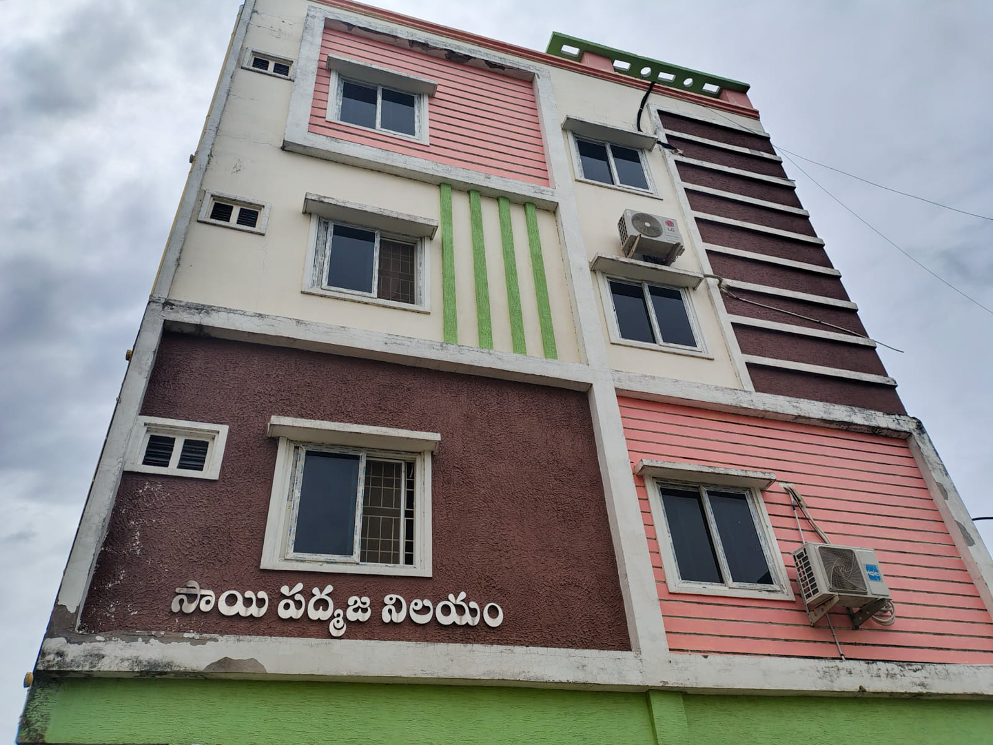 2 BHK Flat for sale in SAI PADMAJA NILAYAM, Penamaluru Vijayawada — photo 17