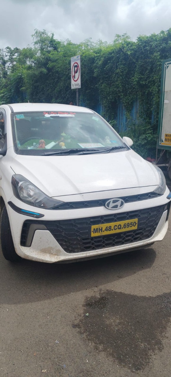 2024 Hyundai Aura S 1.2 Petrol MT Sedan 35000 km 2 years for sale in KELVIN WAREHOUSING Thane — photo 2