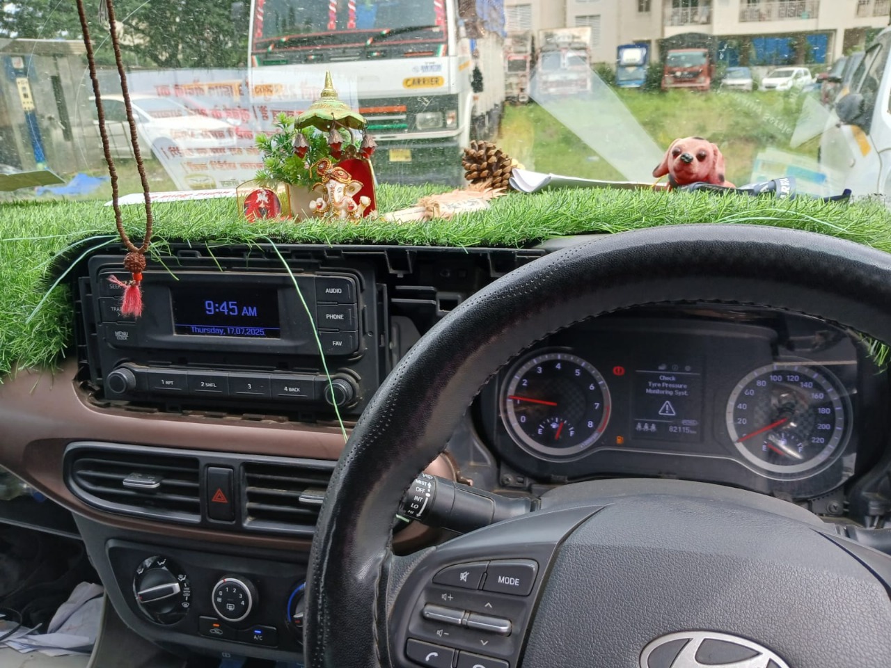 2024 Hyundai Aura S 1.2 Petrol MT Sedan 35000 km 2 years for sale in KELVIN WAREHOUSING Thane — photo 3