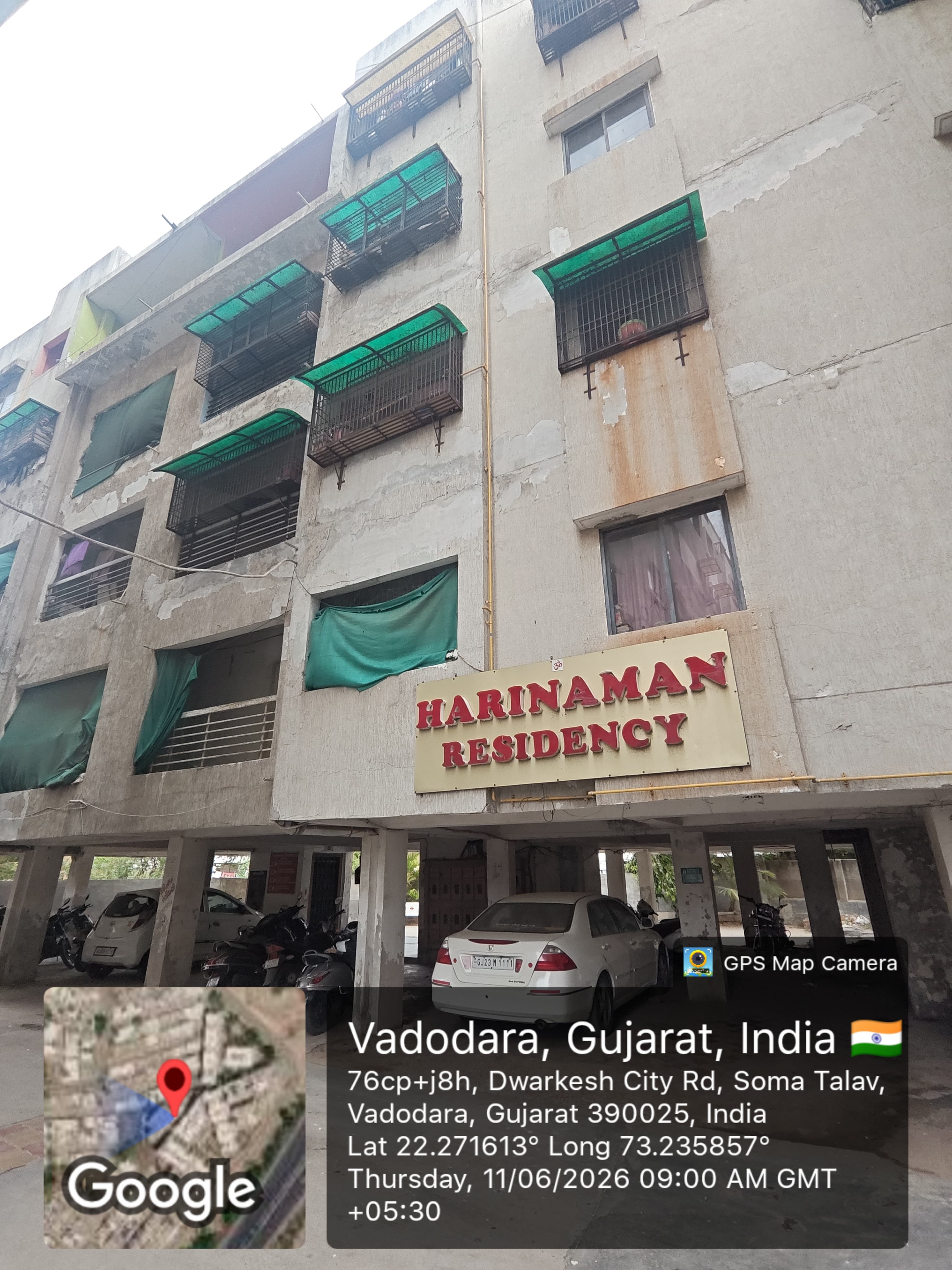 768 square feet Flat for sale in Vadodara — photo 1