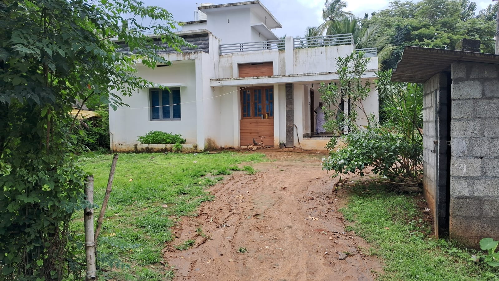 122.26 square meter Individual House for sale in PAZHAYANTHARA PERUMKUNNAM TENKURISSI PALAKKAD KUZHALMANNAM-I — photo 2