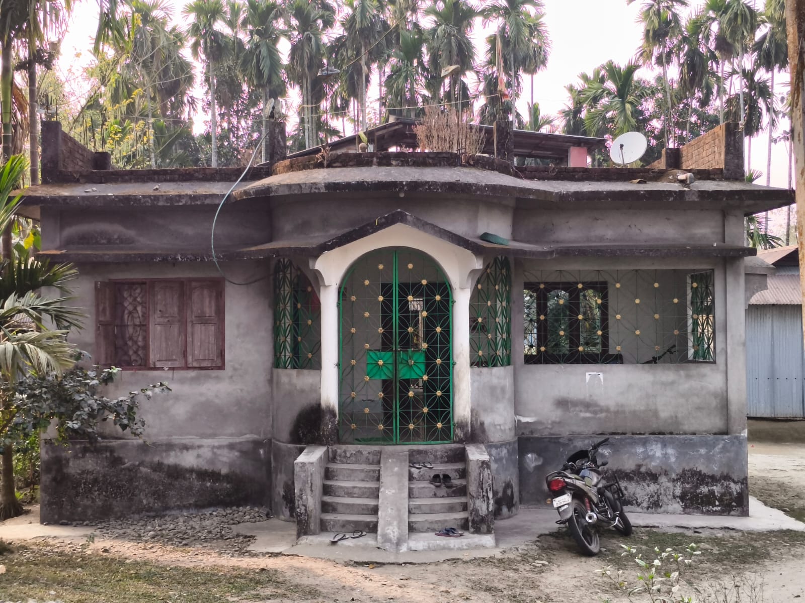 3045 square feet Individual House for sale in Banarhat Tea Garden — photo 1