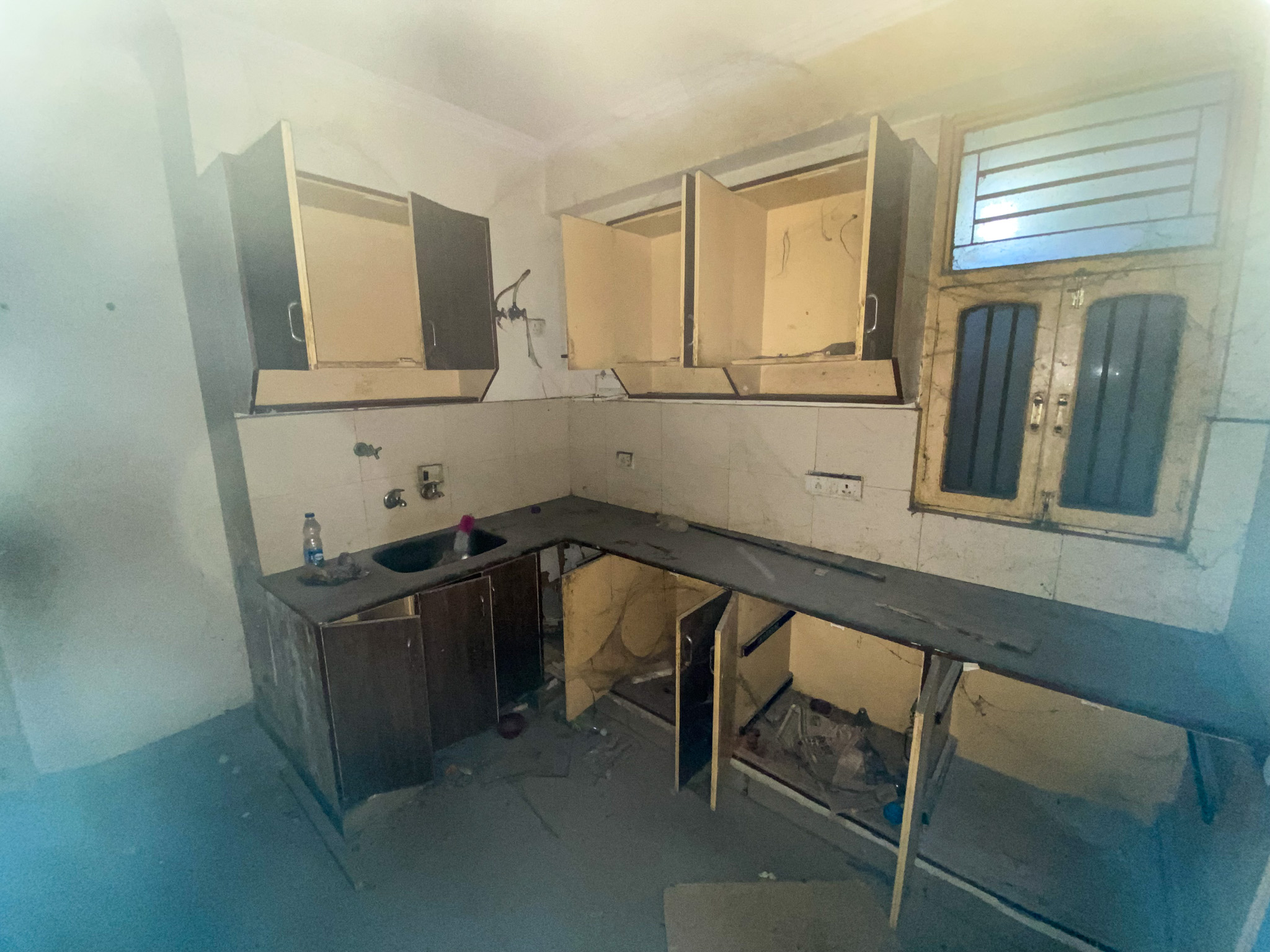 560 square feet Flat for sale in ANAND VIHAR New Delhi — photo 5